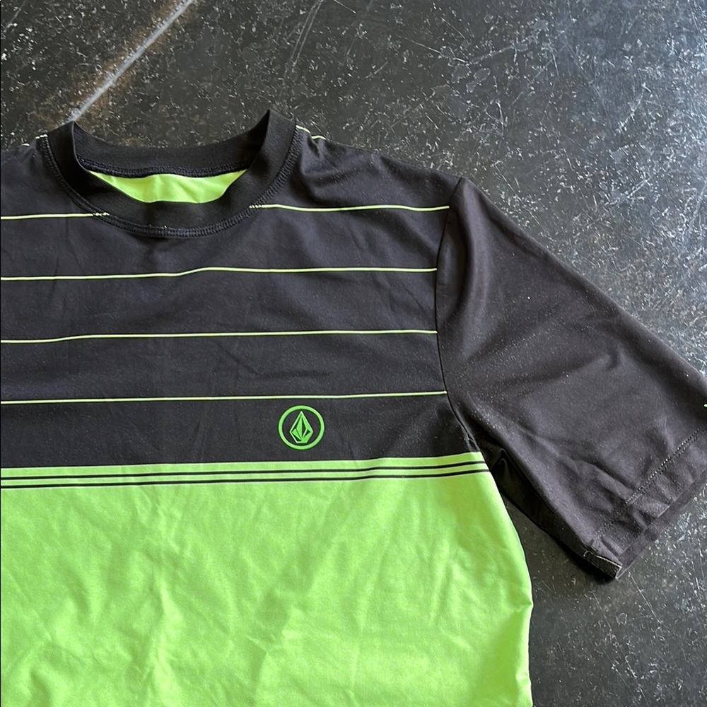 Volcolm Black and Green Striped T-Shirt